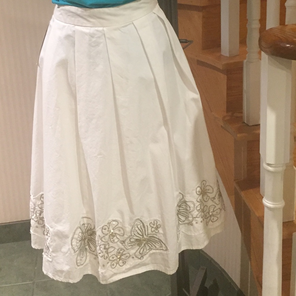 ⭐️HOST PICK⭐️NWT White cotton flared summer skirt